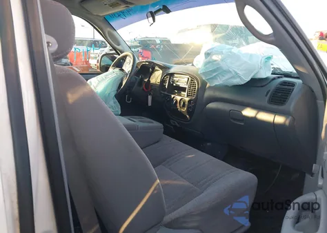 2002 Toyota Tundra Sr5 V8 z USA, uszkodzony, nr VIN 5TBRT34142S298323